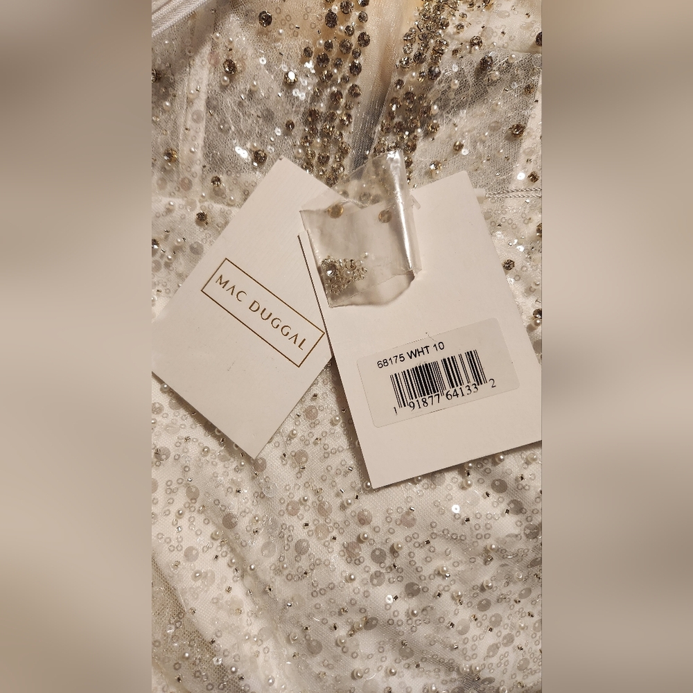 NWT Sz 10 Mac Duggal 68175 White Sequins Pearls & Rhinestones Trumpet Gown - Picture 4 of 5